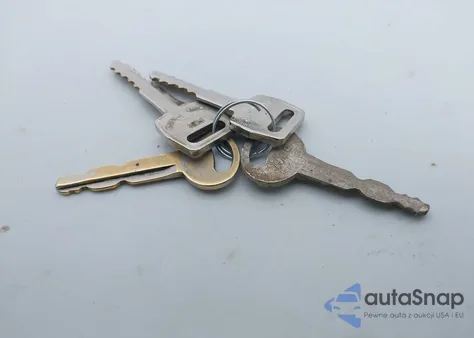 1988 Ford Ranger z USA, uszkodzony, nr VIN 1FTCR11T1JUA58274